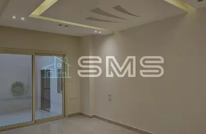 Apartment - 2 Bedrooms - 2 Bathrooms for sale in North Lotus - El Lotus - New Cairo City - Cairo