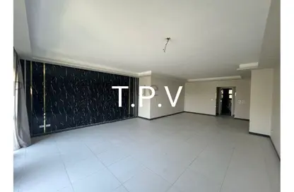 Apartment - 3 Bedrooms - 3 Bathrooms for sale in Eastown - 5th Settlement Compounds - The 5th Settlement - New Cairo City - Cairo