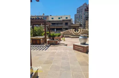 Duplex - 4 Bedrooms for rent in Zamalek - Cairo