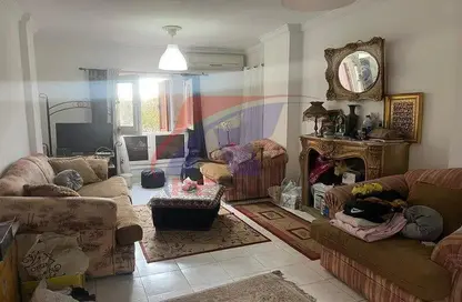 Apartment - 2 Bedrooms - 1 Bathroom for sale in The 1st Settlement - New Cairo City - Cairo
