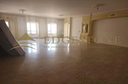 Apartment - 4 Bedrooms - 3 Bathrooms for sale in Al Merghany St. - Ard El Golf - Heliopolis - Masr El Gedida - Cairo