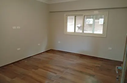 Office Space - Studio - 2 Bathrooms for rent in Gameat Al Dewal Al Arabeya St. - Mohandessin - Giza