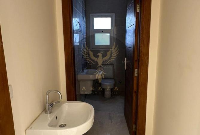 8381046 - Property Image 2