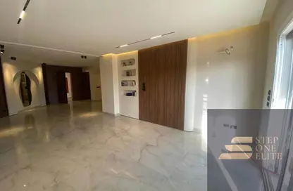 Apartment - 2 Bedrooms - 1 Bathroom for sale in Hyde Park - New Cairo City - Cairo
