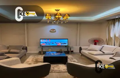 شقة - 2 غرف نوم - 1 حمام للايجار في شارع عمر بن الخطاب - الرحاب المرحلة الرابعة - الرحاب - مدينة القاهرة الجديدة - القاهرة