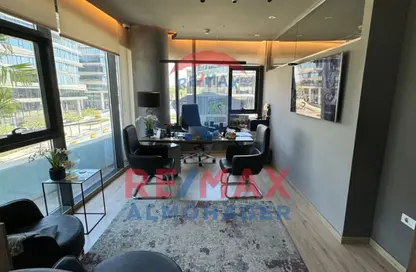 Office Space - Studio - 2 Bathrooms for sale in The portal - Beverly Hills - Sheikh Zayed Compounds - Sheikh Zayed City - Giza