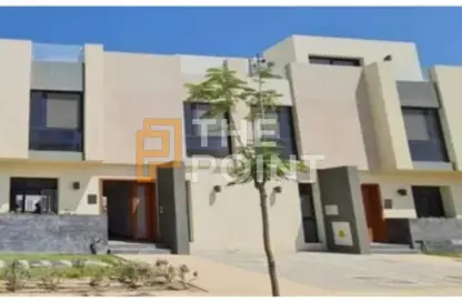 تاون هاوس - 3 غرف نوم - 3 حمامات للبيع في كمبوند البروج - كمبوندات الشروق - مدينة الشروق - القاهرة