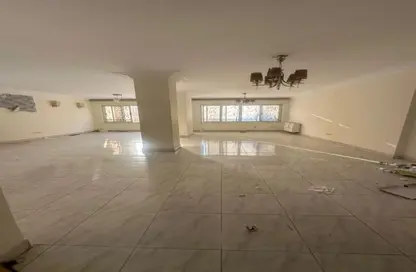 Apartment - 3 Bedrooms - 2 Bathrooms for sale in Al Hegaz St. - Mohandessin - Giza