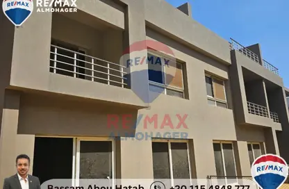 Townhouse - 3 Bedrooms - 2 Bathrooms for sale in Etapa - Sheikh Zayed Compounds - Sheikh Zayed City - Giza