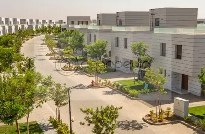 منزل مزدوج - 6 غرف نوم - 8 حمامات للبيع في كمبوند البروج - كمبوندات الشروق - مدينة الشروق - القاهرة