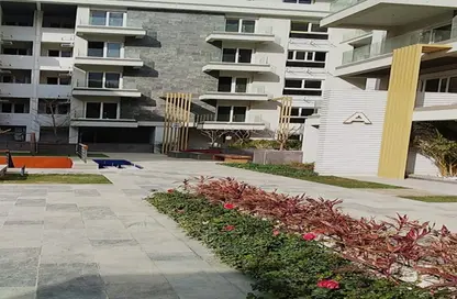 Apartment - 3 Bedrooms - 2 Bathrooms for sale in Mountain View iCity - 5th Settlement Compounds - The 5th Settlement - New Cairo City - Cairo