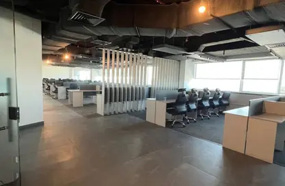 مساحات مكتبية - استوديو - 2 حمامات للايجار في محور مصطفي كامل - التجمع الاول - مدينة القاهرة الجديدة - القاهرة