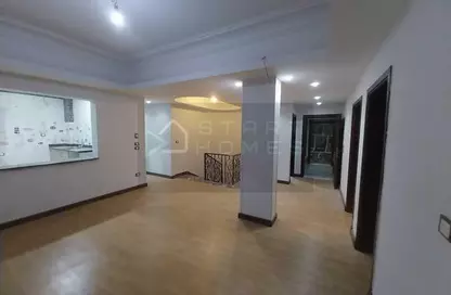 Duplex - 4 Bedrooms - 3 Bathrooms for rent in 2nd District - Sheikh Zayed City - Giza