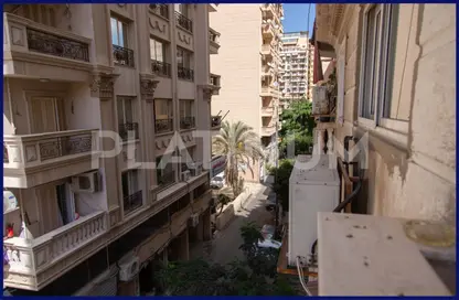 شقة - 3 غرف نوم - 2 حمامات للبيع في شارع قرداحي - رشدي - حي شرق - الاسكندرية