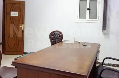 مساحات مكتبية - استوديو - 1 حمام للبيع في شارع شعراوي - لوران - حي شرق - الاسكندرية