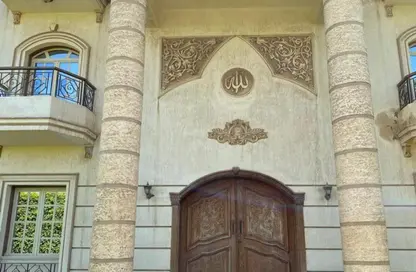Villa - 5 Bedrooms - 5 Bathrooms for sale in Al Nasim St. - Zamalek - Cairo