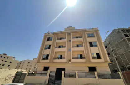 Duplex - 4 Bedrooms - 3 Bathrooms for sale in New Narges - New Cairo City - Cairo