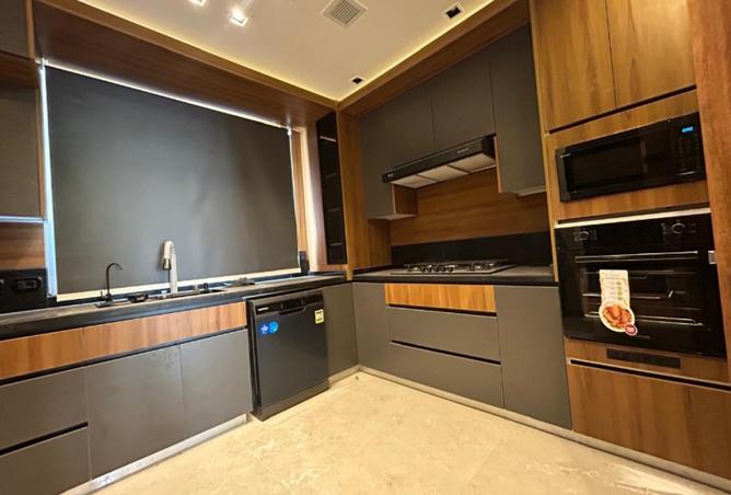8061950 - Property Image 2
