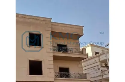 Apartment - 3 Bedrooms - 3 Bathrooms for sale in Area B - Ganoob El Acadimia - New Cairo City - Cairo