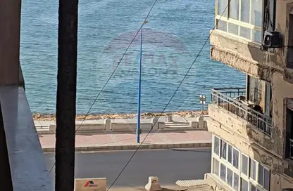 Apartment - 2 Bedrooms - 1 Bathroom for sale in Sidi Beshr - Hay Awal El Montazah - Alexandria