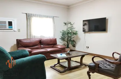 Apartment - 2 Bedrooms - 2 Bathrooms for rent in Street 16 - Maadi - Hay El Maadi - Cairo