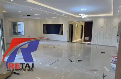 شقة - 3 غرف نوم - 3 حمامات للبيع في شارع الدكتور حسن الشريف - المنطقة الثامنة - مدينة نصر - القاهرة