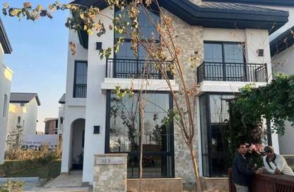 Villa - 5 Bedrooms - 4 Bathrooms for sale in Mountain View iCity - 5th Settlement Compounds - The 5th Settlement - New Cairo City - Cairo