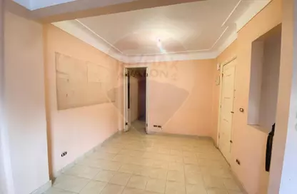 Apartment - 2 Bedrooms - 1 Bathroom for sale in Bolkly - Hay Sharq - Alexandria