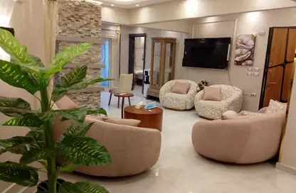 Apartment - 3 Bedrooms - 2 Bathrooms for rent in Al Mesaha St. - Dokki - Giza