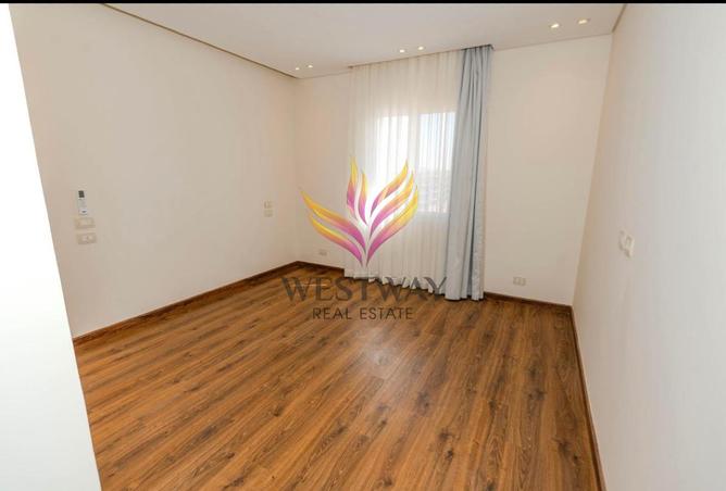 8233270 - Property Image 3