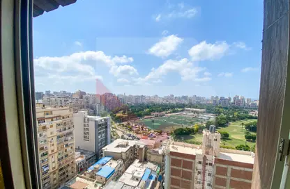 شقة - 2 غرف نوم - 2 حمامات للبيع في شارع ابو قير - سبورتنج - حي شرق - الاسكندرية
