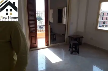Apartment - 3 Bedrooms - 2 Bathrooms for rent in Al Narges - New Cairo City - Cairo