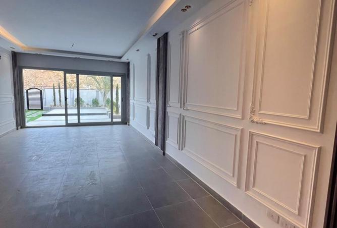 8521878 - Property Image 2