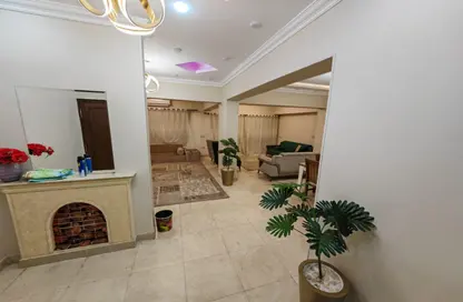 شقة - 3 غرف نوم - 3 حمامات للبيع في شارع شهاب - المهندسين - الجيزة
