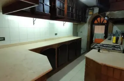 Apartment - 2 Bedrooms - 1 Bathroom for sale in Mohammed Al Maqref St. - 6th Zone - Nasr City - Cairo