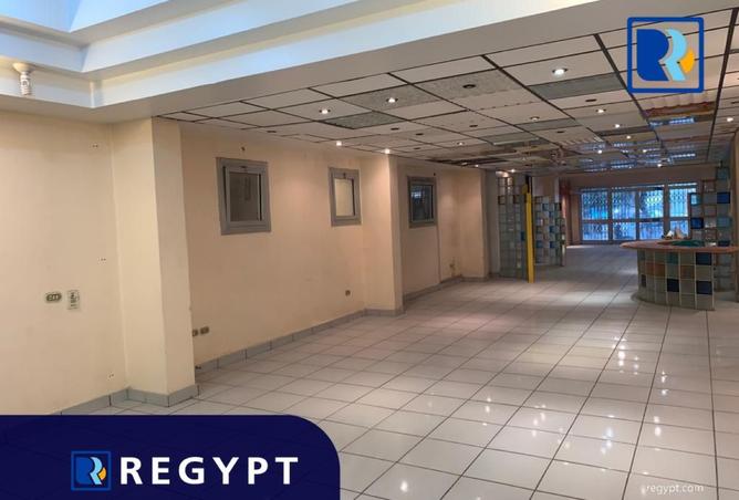 8374436 - Property Image 2