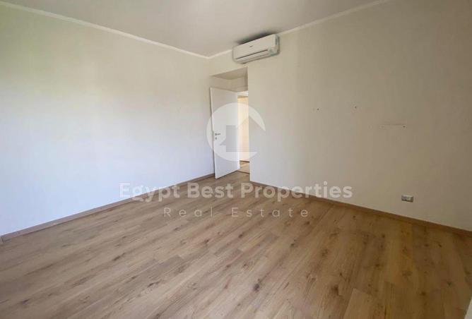 8196693 - Property Image 2