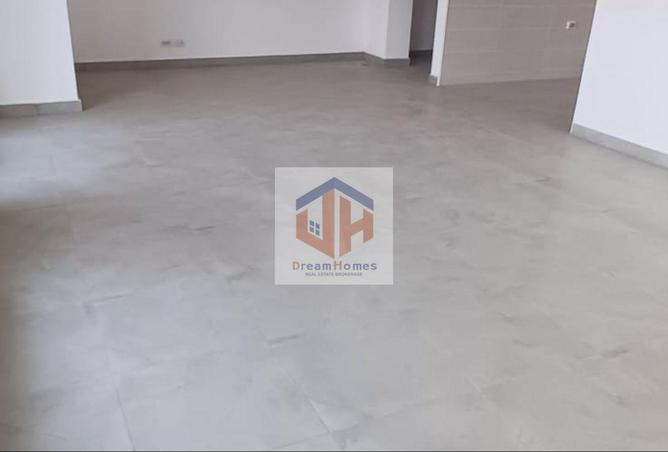 8050308 - Property Image 2