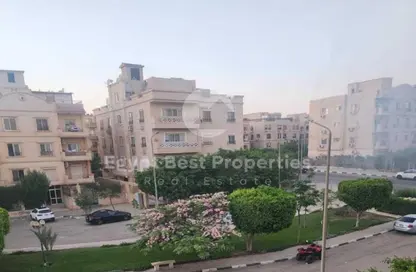 شقة - 3 غرف نوم - 2 حمامات للبيع في طريق بيفرلي هيلز - الحي السابع عشر - الشيخ زايد - الجيزة