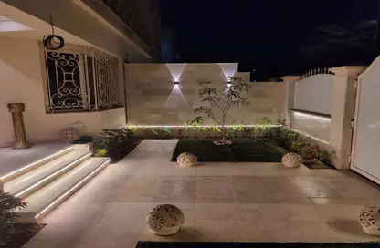 منزل مزدوج - 5 غرف نوم - 4 حمامات للايجار في جرينز - الحي السادس - الشيخ زايد - الجيزة