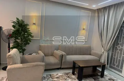 Apartment - 3 Bedrooms - 1 Bathroom for rent in Garnet - North Investors Area - New Cairo City - Cairo