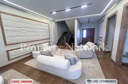 Townhouse - 5 Bedrooms - 5 Bathrooms for rent in Wesal City - El Shorouk Compounds - Shorouk City - Cairo