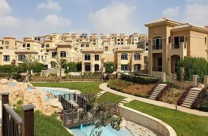 Villa - 5 Bedrooms - 3 Bathrooms for sale in Stone Park - 5th Settlement Compounds - The 5th Settlement - New Cairo City - Cairo