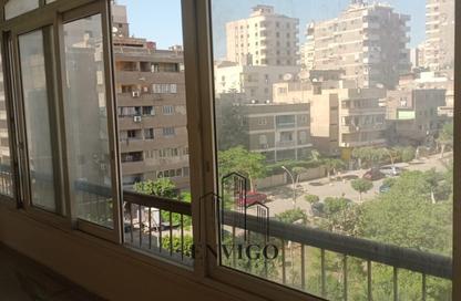 شقة - 2 غرف نوم - 2 حمامات للبيع في شارع موسي ابن نصير - الحديقة الدولية - الحي السابع - مدينة نصر - القاهرة