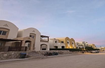 Chalet - 2 Bedrooms - 2 Bathrooms for sale in Makadi Orascom Resort - Makadi - Hurghada - Red Sea