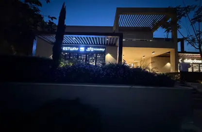 شقة - 2 غرف نوم - 3 حمامات للايجار في أو ويست - كمبوندات 6 أكتوبر - مدينة 6 أكتوبر - الجيزة