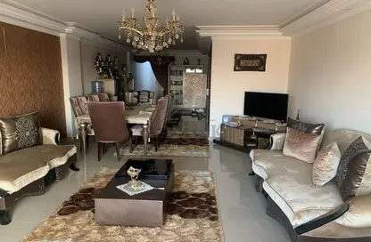 Apartment - 3 Bedrooms - 2 Bathrooms for sale in Al Sayeda Sakina Bint Al Hussein St. - Kafr Abdo - Roushdy - Hay Sharq - Alexandria