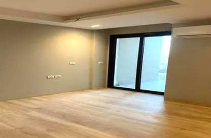 Apartment - 4 Bedrooms - 4 Bathrooms for sale in Village West - Sheikh Zayed Compounds - Sheikh Zayed City - Giza