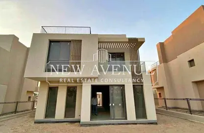 Villa - 3 Bedrooms - 4 Bathrooms for sale in Sodic East - 6th District - New Heliopolis - Cairo