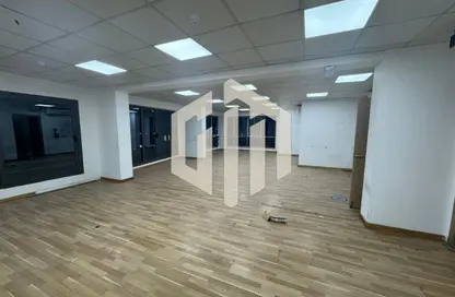 مساحات مكتبية - استوديو - 4 حمامات للبيع في شارع التسعين - التجمع الخامس - مدينة القاهرة الجديدة - القاهرة